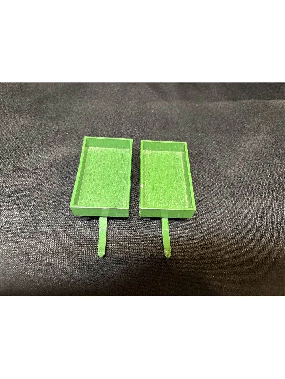 Set of 2 Vintage Ertl 1/64 John Deere Die-cast Trailers 0599D Great Condition
